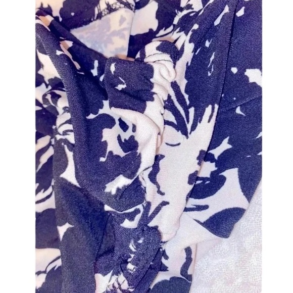 Apt. 9 Brand Ladies Retro Wrap Dress, Black and White Floral Design in Size XL - Picture 7 of 7